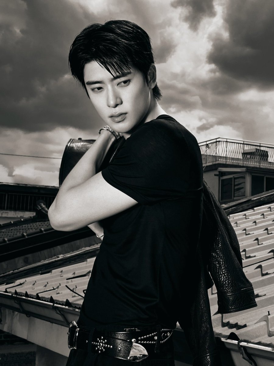 yunofull's tweet photo. whats stopping calvin klein from getting him https://t.co/r40UtLAZPm