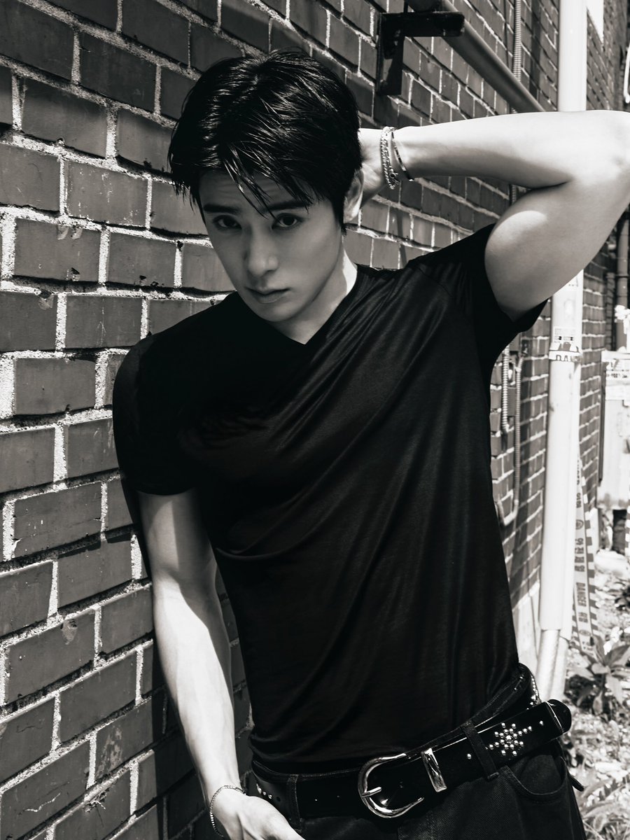 yunofull's tweet photo. whats stopping calvin klein from getting him https://t.co/r40UtLAZPm