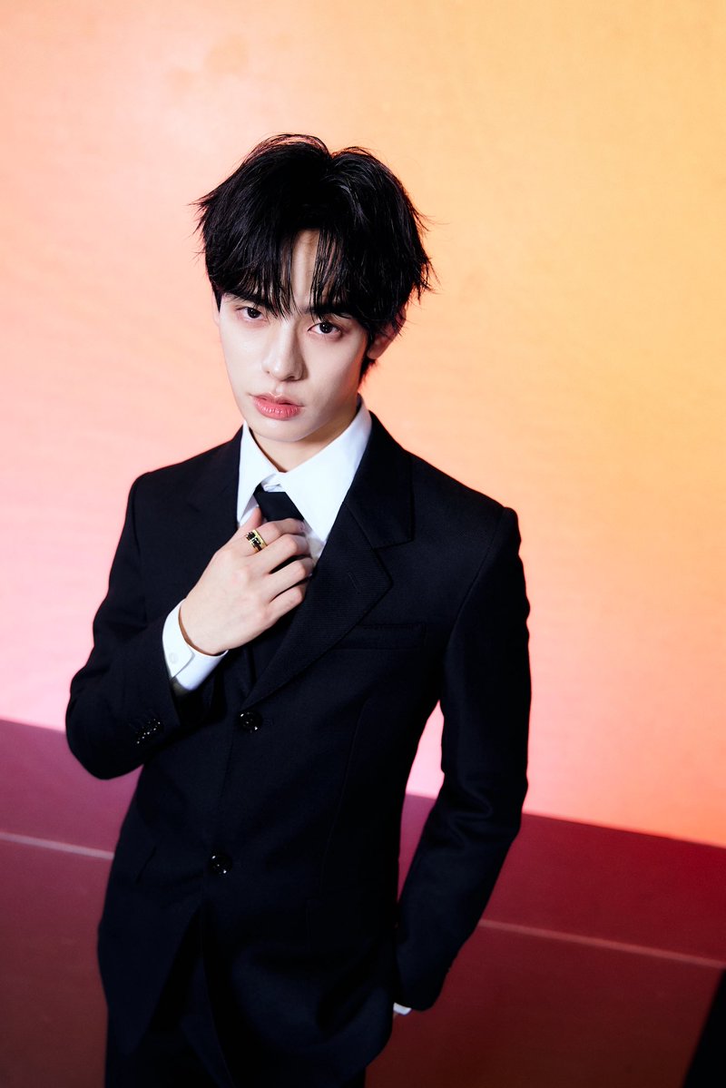 superchade's tweet photo. จะว่าไปลุค Balen ที่เลือกให้น้องก็คล้ายเมื่อครั้งตอนถ่าย #MintNewFace Vol.2 มากนะ แสดงว่านี่ก็มองน้องเป็นลุคคุณชายมาตลอดมะ 

#Porsuppakarn https://t.co/NKR4XYc4tk
