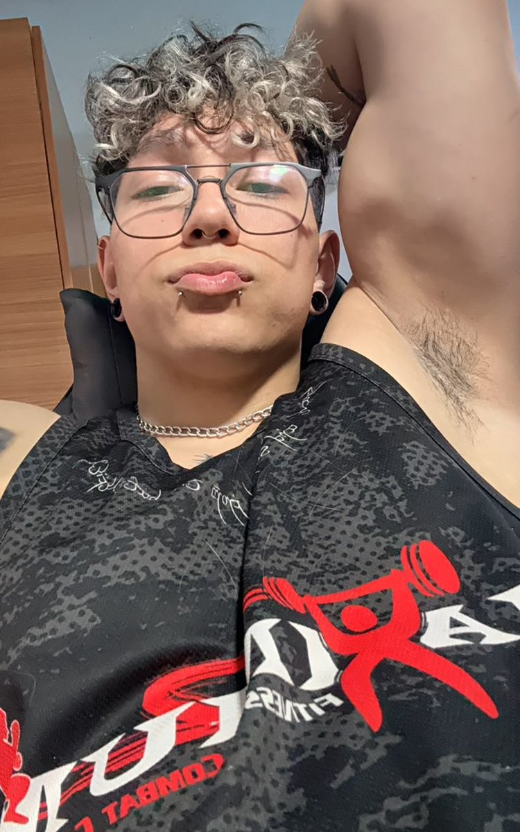 samfinancialgod's tweet photo. Come here, take a sniff 😈.

@diamond__here @trusted_alphas @RT4MastersBR2 
 @21_chacal @FindomPromoHQ @PromoJacked @slave_here @HouseofMo_world @Xfagoot @thetinyguy1 @subfggt https://t.co/vYu7EuYiyA