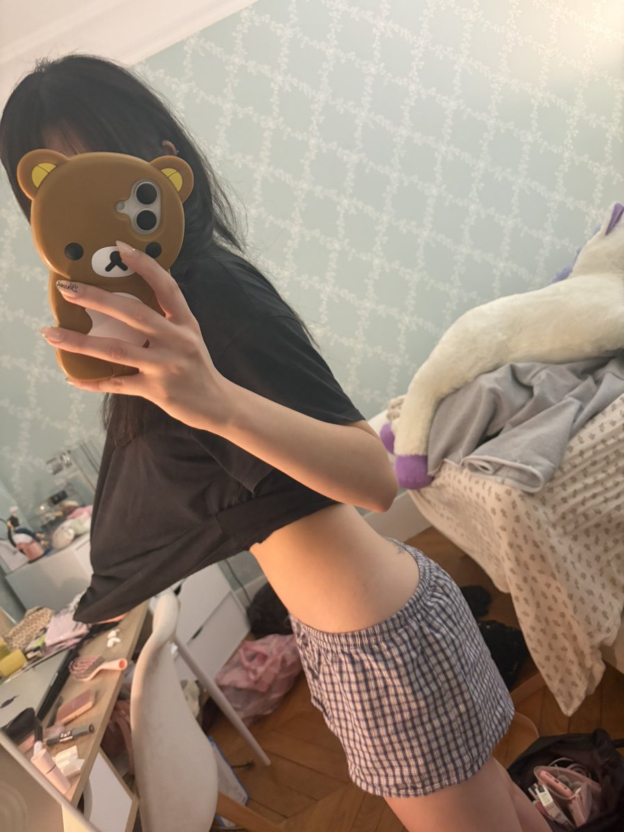 kumihocal's tweet photo. back 2 mirror bc era https://t.co/UVkCkJCzWg