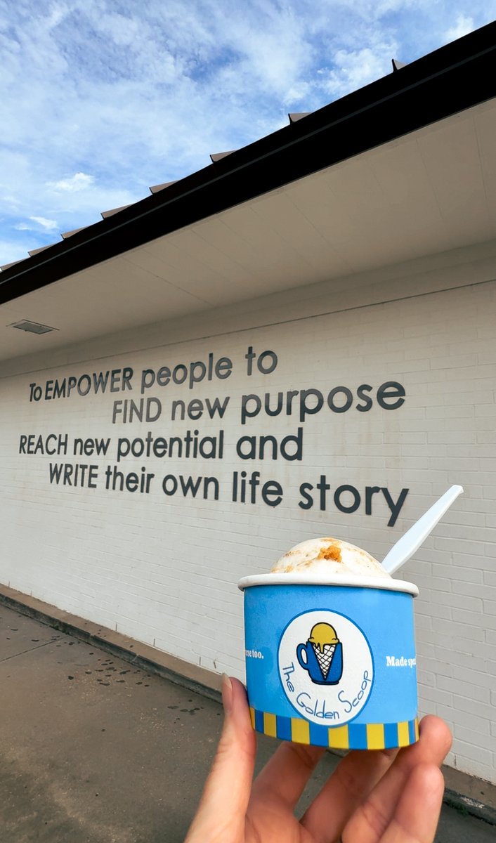 visitop's tweet photo. @thegoldenscoop: Nonprofit coffee/ice cream shop that employs &amp; mentors individuals who are uniquely abled
📍9540 Nall Avenue OR 10460 103rd Street https://t.co/WJxHvZPQDh