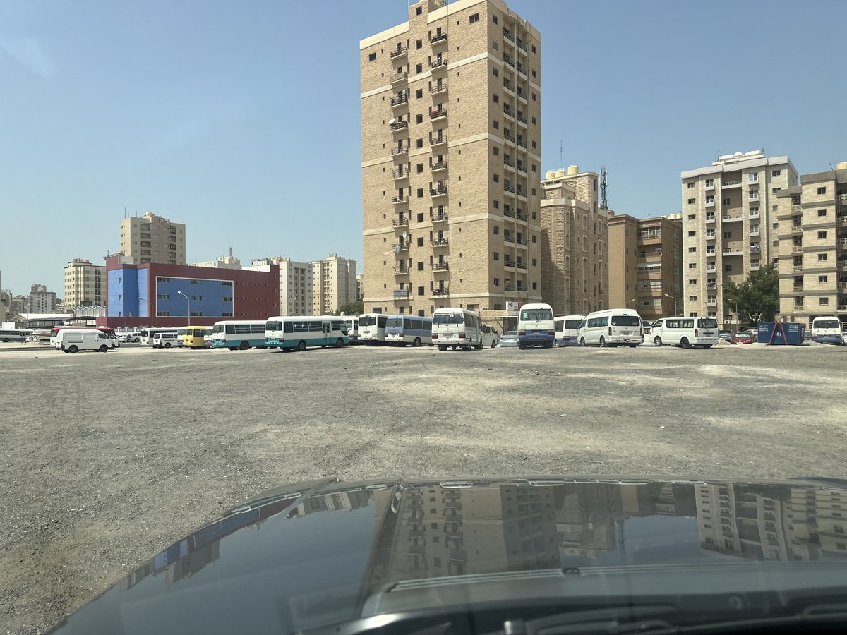 salehalyaseen's tweet photo. يقولون مهتمين على جمال ونظافة الديرة ويعملون على إظهار الوجه الحضاري للديرة !! https://t.co/OLCT7ioDyq