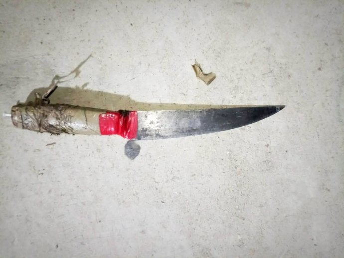 _ArriveAlive's tweet photo. Suspect apprehended during early morning patrol at Uitenhage Hospital https://t.co/rTltI2GFvO
#ArriveAlive #Crime #Criminals #Arrest #Gqeberha @SAPoliceService #ProactivePatrols @Fidelity_Secure https://t.co/d4yCqP9Aj6