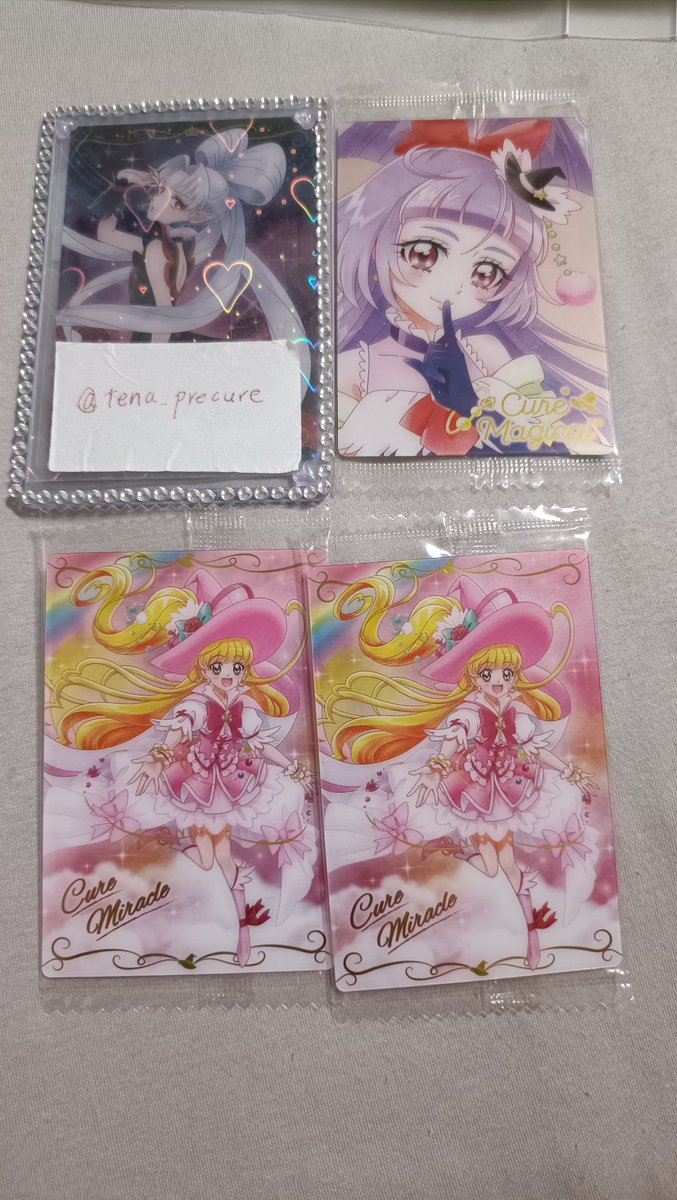 tena_precure's tweet photo. @gon_gon_gonta__ 初めましてこんばんは🌙検索よりお声掛け失礼致します
当方画像のグッズを所持しております。
HRミスティック、キュンキュン、アクアと3：3での交換は可能でしょうか？
また、ミラクル一枚のみお求めでしたらアクアを除く2:2での交換を希望です
ご検討よろしくお願い致します🙇 https://t.co/Er6ozYdyOU