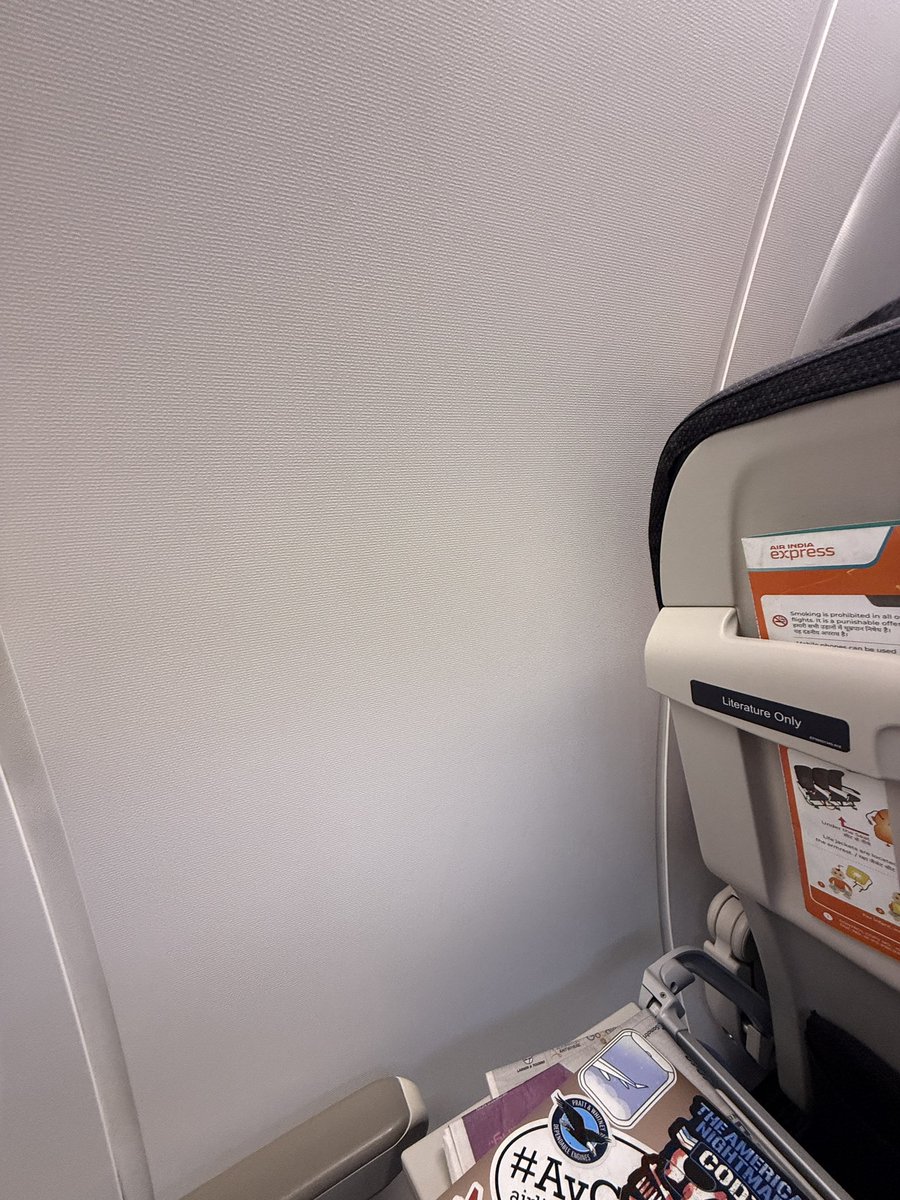 vishal1mehra's tweet photo. Flying @AirIndiaX for the first time ever today. And somehow ended up in windowless 9A.
LKO-BLR is going to be a claustrophobic 2:40 hours flight 😑
Wish they mentioned this clearly on seat selection window. #paxex https://t.co/DslPUJcGkh