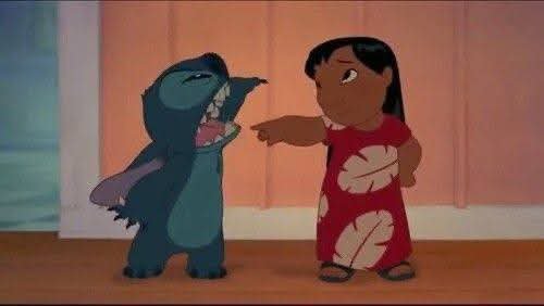 Thewillsilva1's tweet photo. Há 1 ano, Raquel brigava com Maria de Fátima usando a mesma roupa que a Lilo brigou com o Stitch em #ValeTudo https://t.co/LGF9Kn1cbj