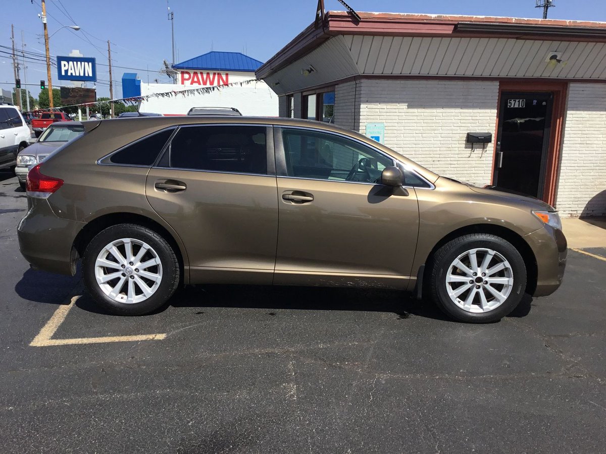 Kinglamarr___'s tweet photo. 2012 Toyota Venza 
From The US straight to your doorstep in Nigeria! 🇳🇬

🏷️: ₦16.5 Million ($11.7K) ONLY
 (All-in: buy + ship + customs + detailing + delivery)  
ETA: 6-8 weeks  

Contact for details 📥 https://t.co/LNSkDLr9Um