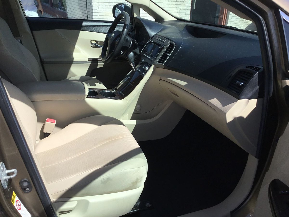 Kinglamarr___'s tweet photo. 2012 Toyota Venza 
From The US straight to your doorstep in Nigeria! 🇳🇬

🏷️: ₦16.5 Million ($11.7K) ONLY
 (All-in: buy + ship + customs + detailing + delivery)  
ETA: 6-8 weeks  

Contact for details 📥 https://t.co/LNSkDLr9Um