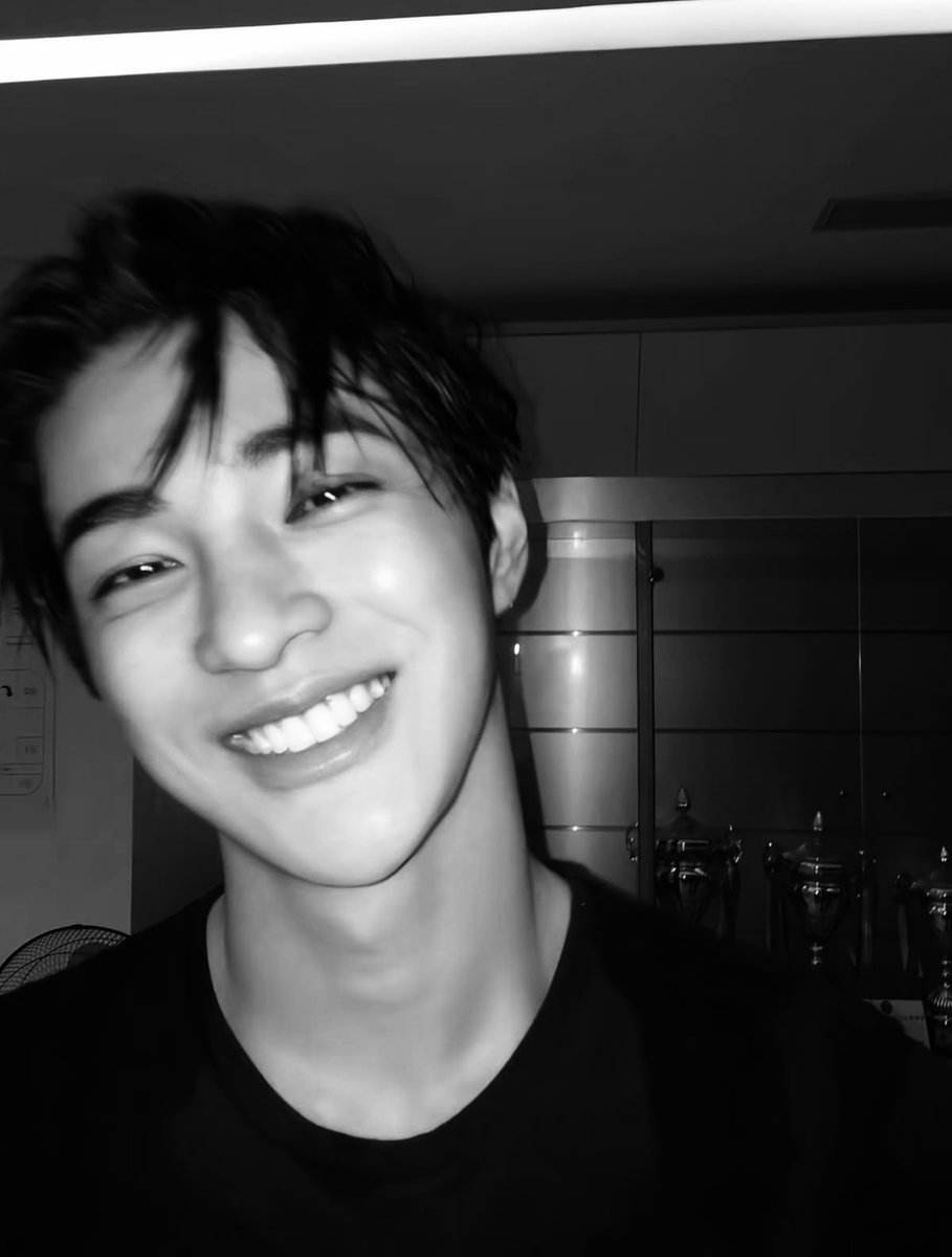 keonoms's tweet photo. do u guys think… https://t.co/WxbkkpRZm6