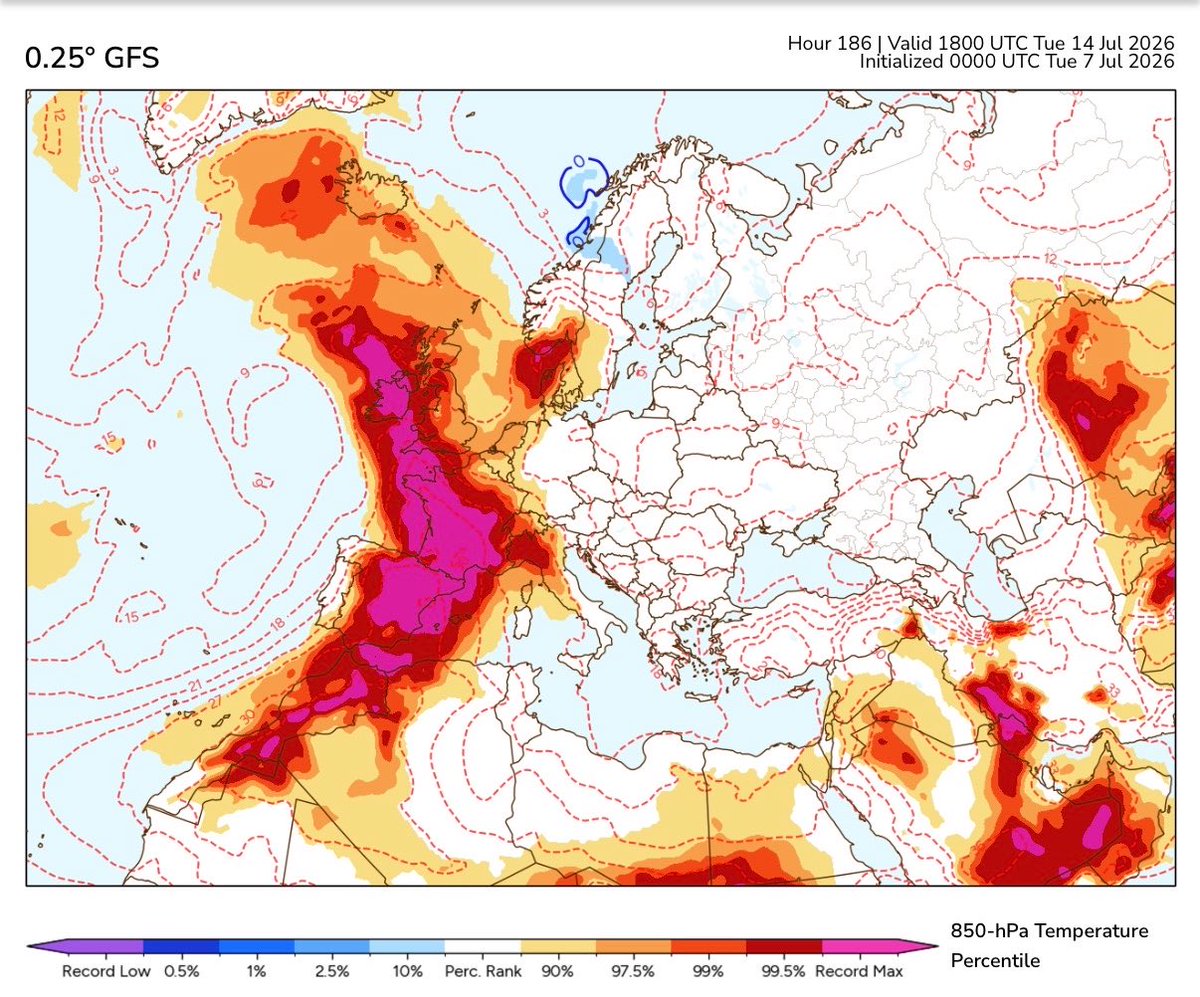 DuncanWingen's tweet photo. 🔥Aun estamos en una y ya se va confirmando la siguiente ola de calor a partir del 11-12 de julio, esta todavía más agresiva y persistente en el área mediterránea

⚠️ La masa de aire sería de las más cálidas registradas en los últimos 30 años o de récord

El calor de siempre 😂 https://t.co/xnttCGVUwC