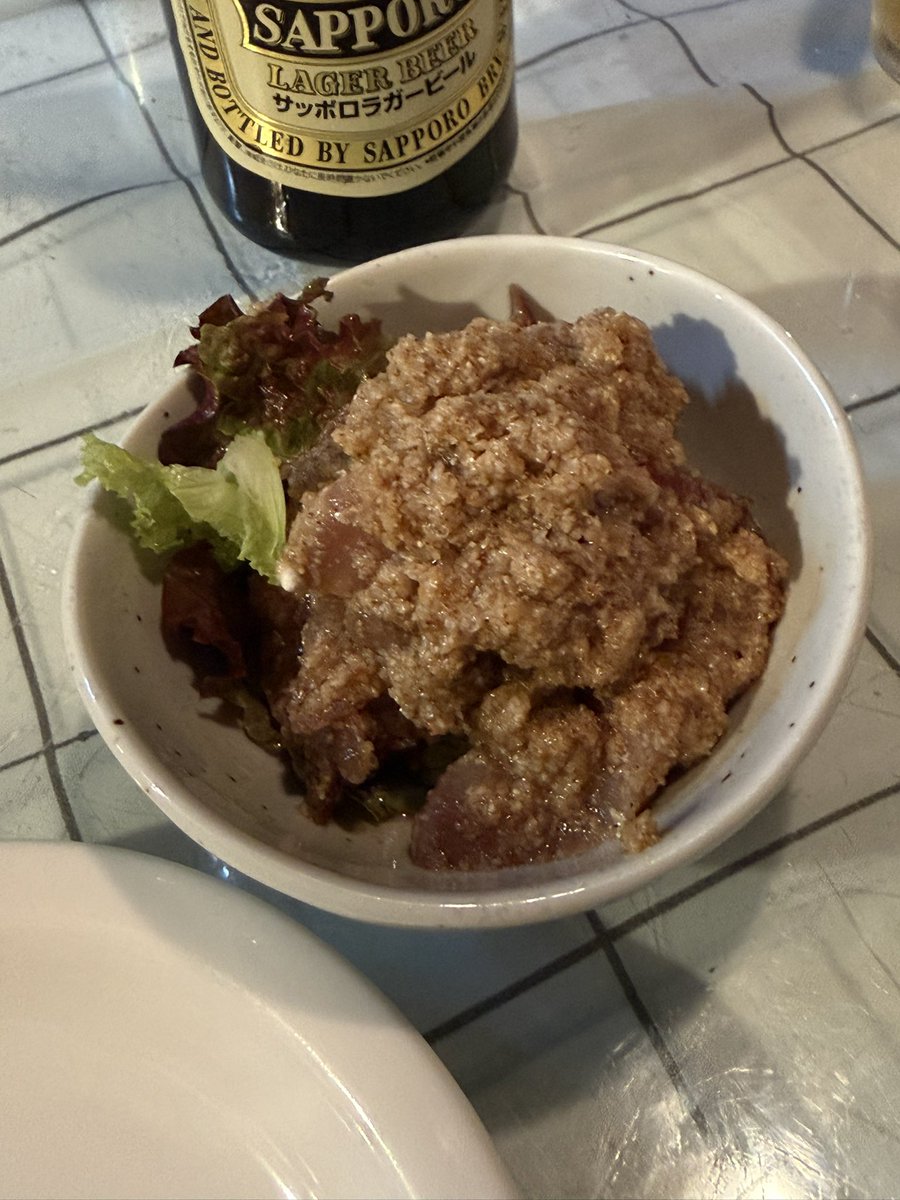 tachi_uo's tweet photo. オタク？帰宅！
ハマチかどうかもわからんぐらいゴマがのったゴマハマチを大阪やら兵庫やらわからんところで食べました。マスターは福岡出身だということです。 https://t.co/JVeeXwMnr3