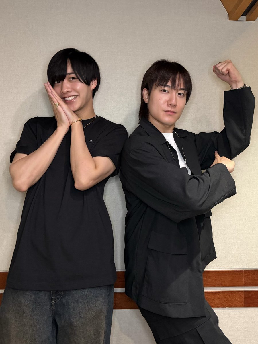 Rn17ks's tweet photo. 初アダエラさん
ネットに無かったからないと思ってたら見つけてしまった🫪
ワンサイズしかもうなくてたぶんみなちゃんと同じサイズな気がする笑でかい笑
でも意外とダボダボで着てもかわちぃ👶 https://t.co/9QmZKJgIbw