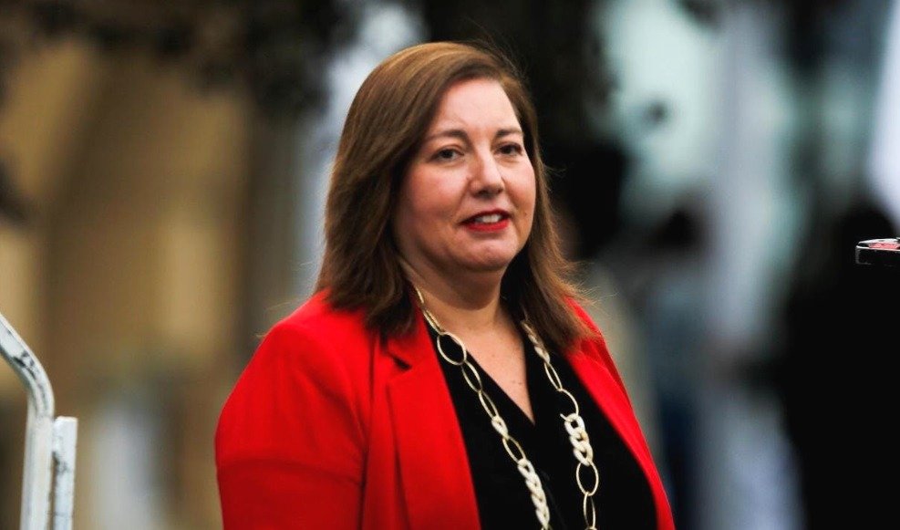 GAMBA_CL's tweet photo. Paulina Vodanovic escribió la columna más estúpida de la historia para colgarse de BTS y atacar al gobierno https://t.co/a04EJPASdk https://t.co/OpvnaFdM9v