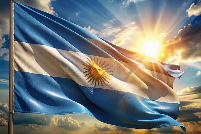 Cordobe67843099's tweet photo. Vamos Argentina!! El Mundo se viste de celeste y blanco!! 🇦🇷🇦🇷☀️🇦🇷🇦🇷💪💪❤️❤️ https://t.co/8nFyvNkBBZ