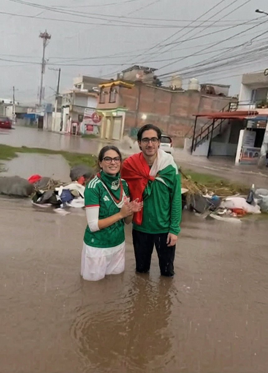 EsDeQromador's tweet photo. Al rato va a querer ser un NepoBaby más de #Querétaro Muchos familiares inútiles, incompetentes, vividores, parásitos, colocados sin méritos propios en puestos públicos para controlar el poder y continuar negocios con dinero público, en una ETERNA espiral de corrupción y saqueo💰 https://t.co/GeD6md1C6w