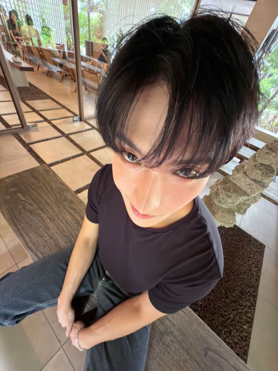 ddokeey's tweet photo. desc of dk’s photos: ganteng, silly, dapat diandalkan, funnyy https://t.co/wb1cqmIn3J