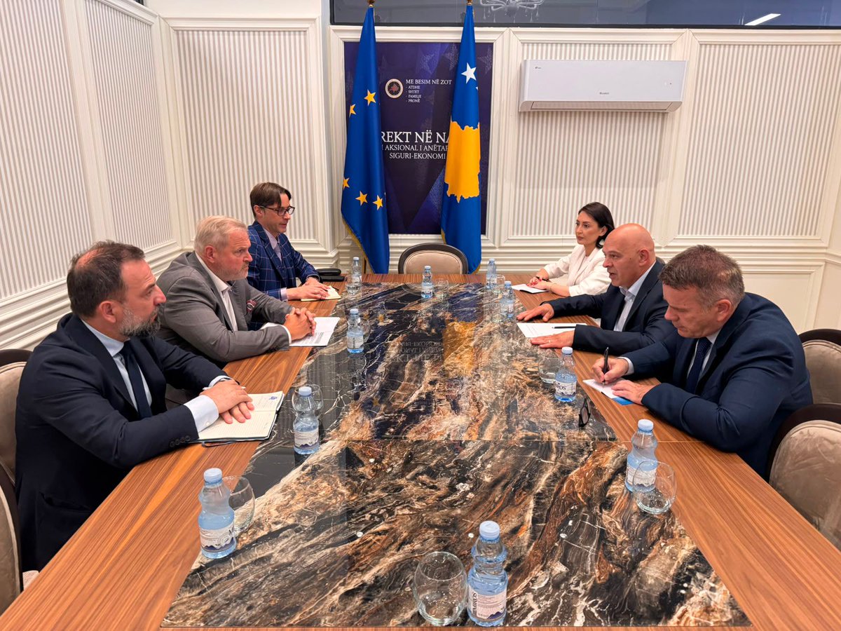 RihoTerras's tweet photo. Met with LDK Chairman @LumirAbdixhiku and AAK Chairman @Ardiangjini
I encourage PM @albinkurti to show statesmanship to build a functioning coalition &amp; secure the election of the President.
#Kosovo needs stable institutions to advance on 🇪🇺 path.
@eu_enlargement_ 
@Europarl_EN https://t.co/t5RrzQ9JMs