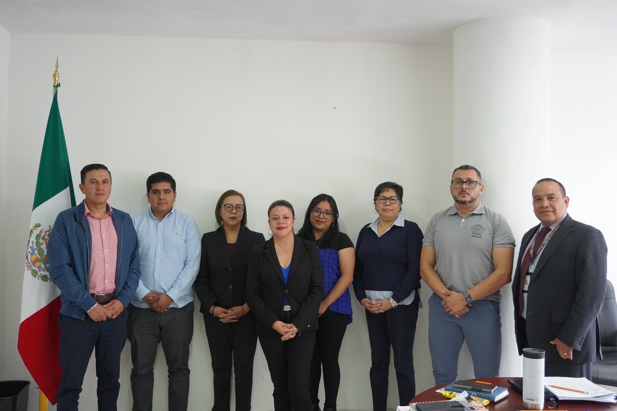 CCL_edomex's tweet photo. El #CCLEM fortalece la conciliación laboral como la mejor vía para construir acuerdos. La revisión contractual entre la Universidad Tecnológica Fidel Velázquez y la APAUTFV registra avances mediante el diálogo y la voluntad de las partes, favoreciendo la paz laboral. https://t.co/gyxaudTF2W