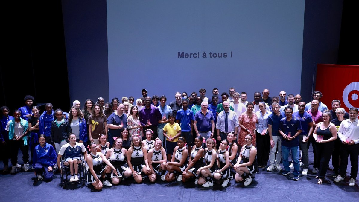 villedecergy's tweet photo. #SPORT | 🏆 🏅 𝐒𝐞𝐩𝐭 𝐚𝐭𝐡𝐥𝐞̀𝐭𝐞𝐬 𝐜𝐞𝐫𝐠𝐲𝐬𝐬𝐨𝐢𝐬 rejoignent la promotion 2026-2027 des sportifs de haut niveau soutenus par #Cergy !

💪 Une belle reconnaissance de leur engagement et de leurs performances, salués au cours d'une 𝐬𝐨𝐢𝐫𝐞́𝐞 𝐬𝐩𝐞́𝐜𝐢𝐚𝐥𝐞, la semaine dernière, à Visages du Monde.

📋 Découvrez la liste complète des sportifs : https://t.co/8k9aWQTxUx