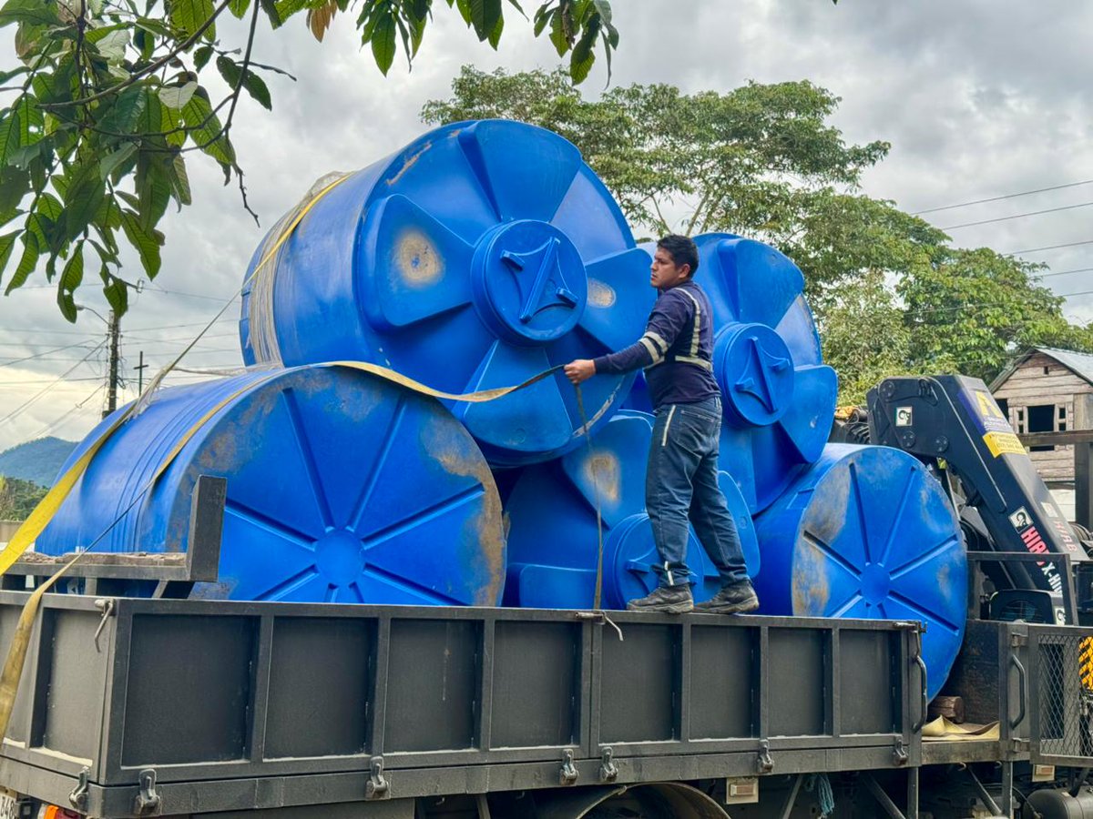 goberzamora's tweet photo. ✅ 08 tanques reservorios con capacidad total de 20.000 litros de agua.
✅ Se gestiona la entrega de 02 tanques adicionales de 2.500 litros para Namírez y Nambija. https://t.co/YuQv94iV7F