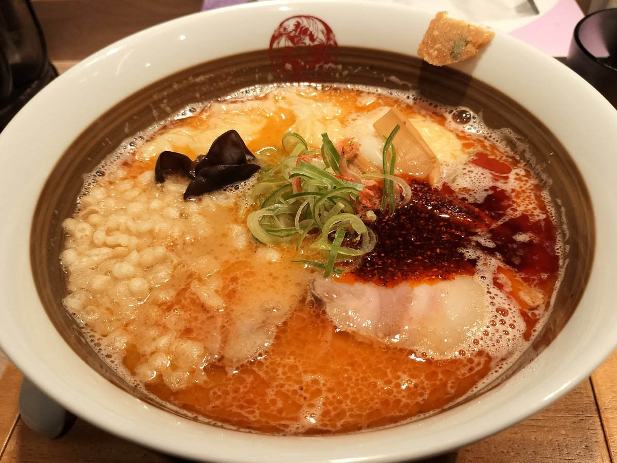 law_power115's tweet photo. すすきのの海老仙人の海老ラーメンとエビワンタンのコンビ最高でした！ https://t.co/rzEkg0Qknf
