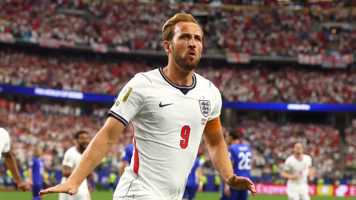 ActuFoot_'s tweet photo. 🚨 MEILLEURS BUTEURS DE LA COUPE DU MONDE 🌎 : 

⚽️⚽️⚽️⚽️⚽️⚽️⚽️⚽️
🇦🇷 Lionel Messi 🆕

⚽️⚽️⚽️⚽️⚽️⚽️⚽️
🇳🇴 Erling Haaland 
🇫🇷 Kylian Mbappé
 
⚽️⚽️⚽️⚽️⚽️⚽️
🏴󠁧󠁢󠁥󠁮󠁧󠁿 Harry Kane

⚽️⚽️⚽️⚽️
🏴󠁧󠁢󠁥󠁮󠁧󠁿 Jude Bellingham
🇫🇷 Ousmane Dembélé
🇪🇸 Mikel Oyarzabal
🇲🇽 Julian Quiñones
🇸🇳 Ismaïla Sarr
🇧🇷 Vinicius Junior