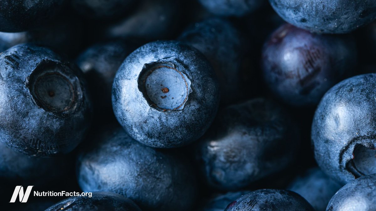 nutrition_facts's tweet photo. If you’re going to have something unhealthy, is there anything you can eat with it to help mitigate the damage it may cause? https://t.co/EOvo31TRHc https://t.co/ZbEUCiWgKP