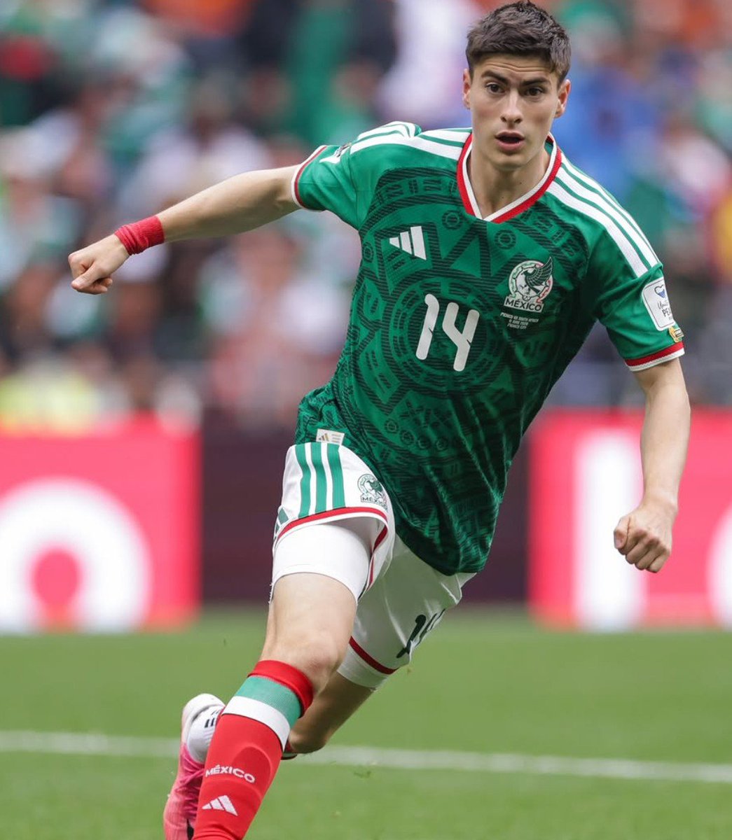 nerii 🇲🇽 VERÁ A SKZ tweet media