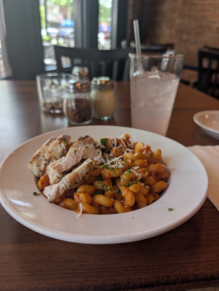ArreguinAl52602's tweet photo. Italian pasta 🍝 https://t.co/GxCBcZ03mc
