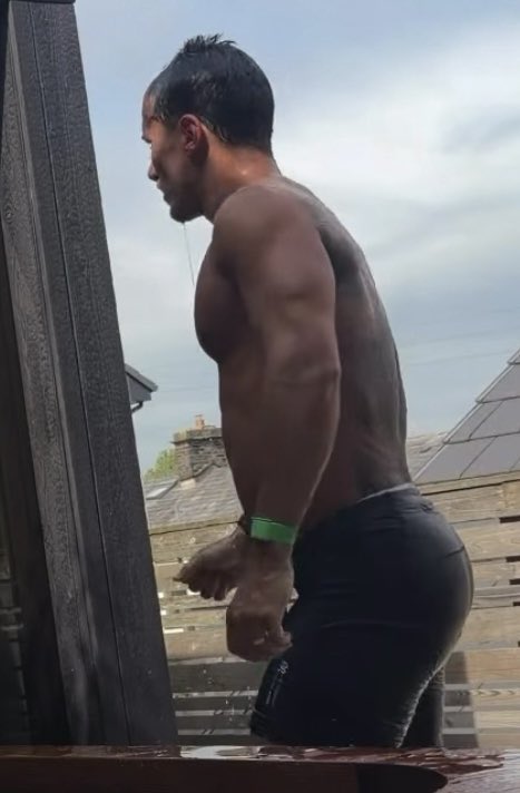 Gorkas_arse's tweet photo. Gorka is getting thicker 🤤🍑 https://t.co/HqFG6EOgsf