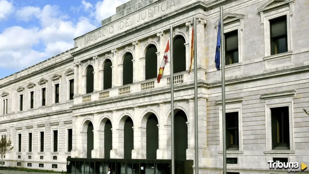 feminicidio's tweet photo. Confirman una condena de diez años de prisión a un hombre por violar a una niña de 14 años en Burgos. La llevó a una habitación, la inmovilizó y la violó de forma violenta. Como consecuencia, la menor necesitó tratamiento psicofarmacológico. #BastaYa https://t.co/jntCLKmLTL https://t.co/w7U7yNiwc5