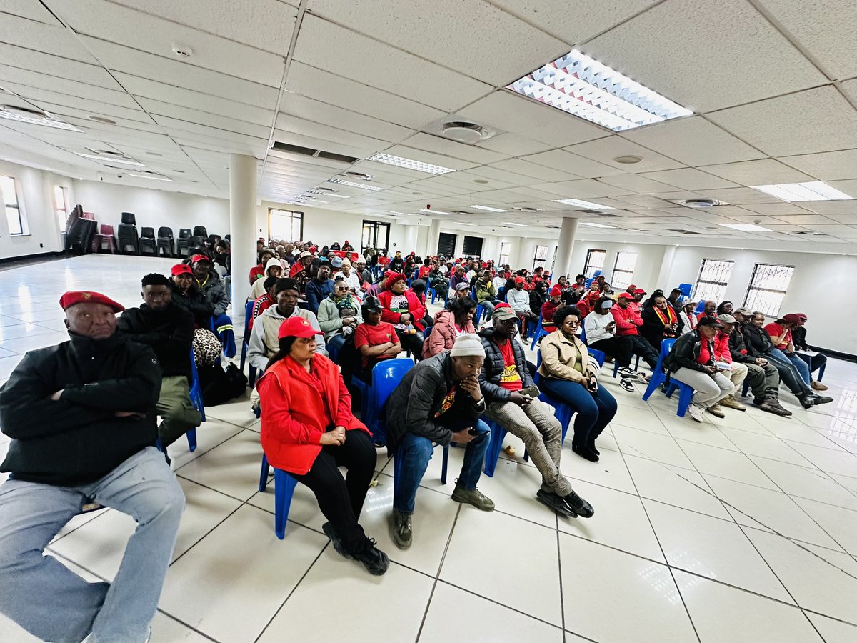 EFF_FreeState's tweet photo. ♦️IN PICTURES♦️

EFF Bloemfontein Sub-Regional meeting at Leslie Monnanyane Hall.

#RegisterToVoteEFF In The Up Coming 2026 Local Government Elections On The 4th November 2026.

The Link: https://t.co/tIKGcH1qOE https://t.co/uXklGBXqGG