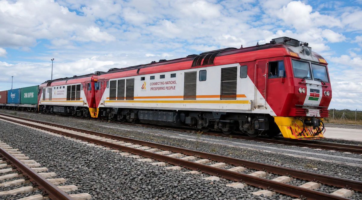 Mo_kingly's tweet photo. Kenya Railways planning to extend SGR from Syokimau to Nairobi CBD.
The 15Km addition will be a game changer for Nairobi transport system
No more boarding matatu or waiting for the MGR. @KenyaRailways_
Care to comment?
#SGR #Kenyarailways #Nairobi #NairobiCommuter #ma3route https://t.co/ZUgNZPod6a