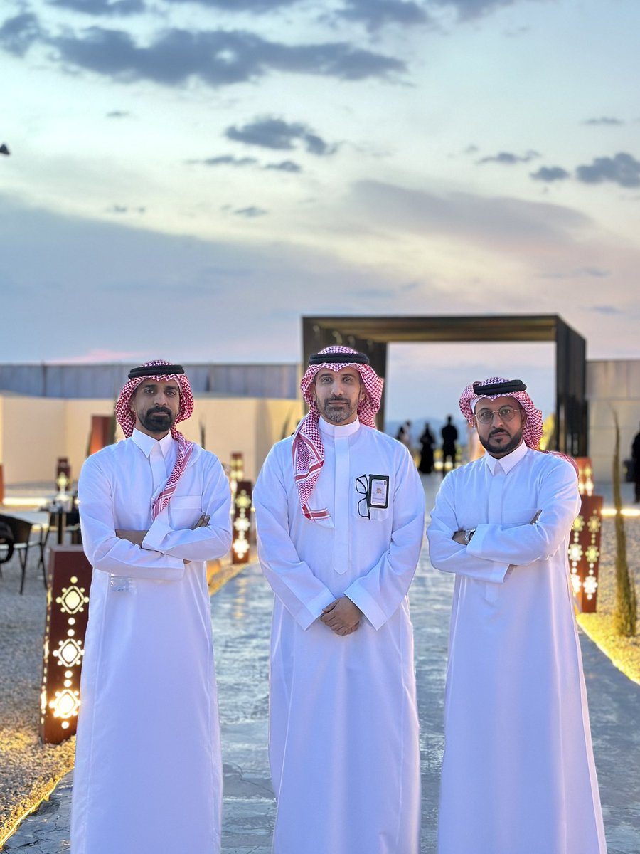 QIMAMASSARAT's tweet photo. في إطار دعمها المستمر للمستثمرين وتعزيز التواصل معهم، زار الرئيس التنفيذي لشركة قمم السراة، الدكتور سطام الصواط، ووكيل الامين للتراخيص و الامتثال المهندس عبدالله الشريد ، فعالية “دكة” التي ينظمها أحد مستثمري الشركة.

وتعكس هذه الزيارة اهتمام قمم السراة بمتابعة المشاريع الاستثمارية، ودعم المستثمرين، وتعزيز الشراكة معهم، انطلاقًا من إيمانها بأن نجاح المستثمرين هو امتداد لنجاح الشركة ورسالتها في تمكين الاستثمار وخلق فرص نوعية.

#قمم_السراة #عسير #السياحة #Vision2030 #الاستثمار
