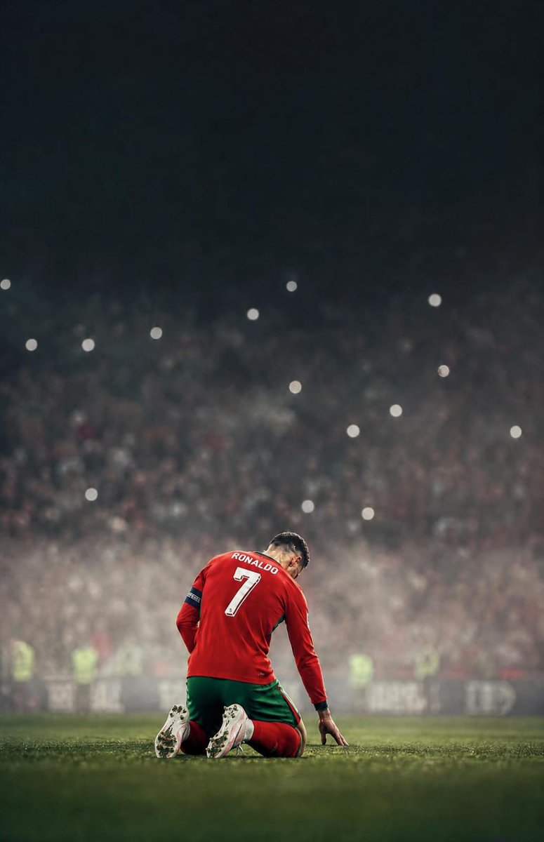 arahankhan68's tweet photo. Cristiano Ronaldo, you are and always will be my forever GOAT. 🐐👑

#FIFAWorldCup #CristianoRonaldoIsBiggerAndGreaterThanTheWorldCup #CristianoRonaldo #CR7 #GOAT https://t.co/FLfH3AqVmg
