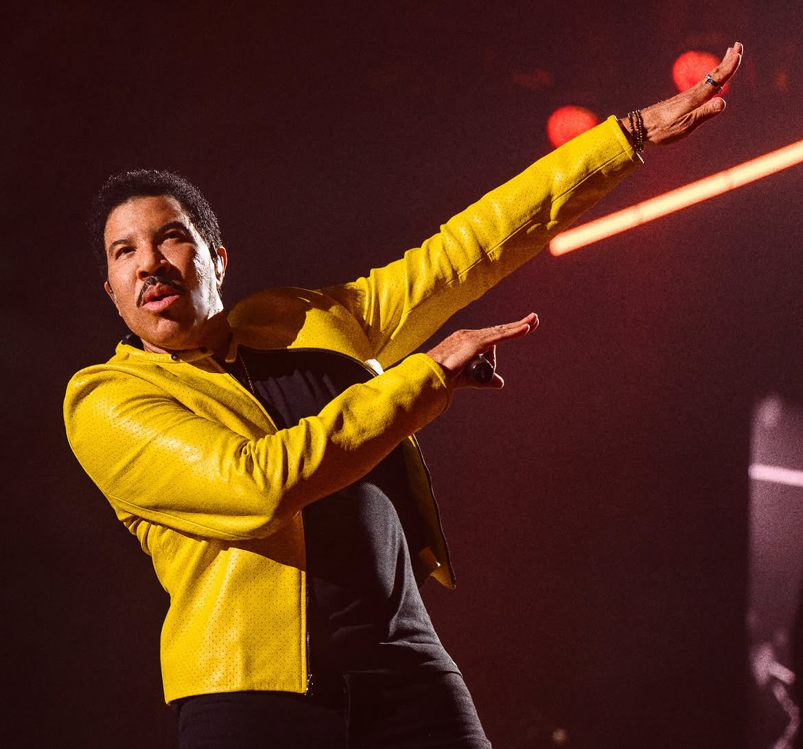 LionelRichie's tweet photo. Thank you for every message, every kind word, and for all your love. ❤️ I’m doing well, and I’m grateful for all of you.

Pittsburgh and Detroit were an absolute joy. The energy, the dancing, the faces in the crowd… we made real memories together. https://t.co/lcuiqqlou1