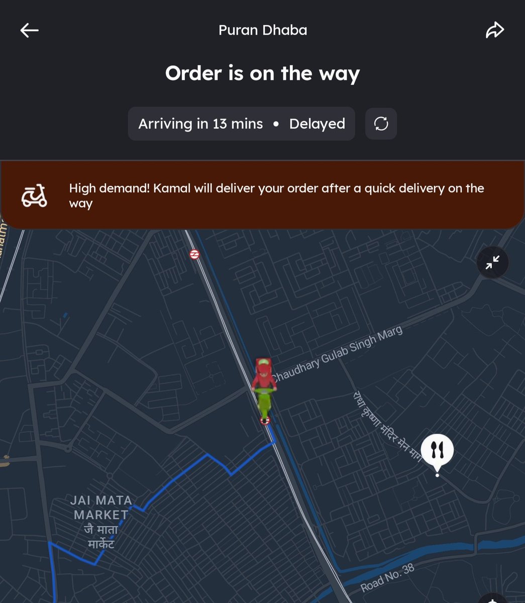 nikkhil_007's tweet photo. @zomato @zomatocare  delivery guy is here for the last 25 minutes. Not able to contact customer care. Food is already almost 45 minutes old now, how do I cancel the order and get refund? https://t.co/JliSi4qFuQ