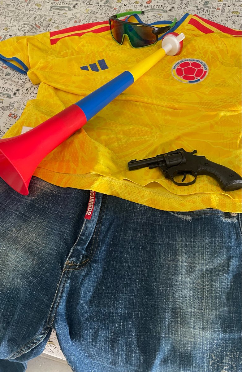 DonV1912's tweet photo. Estamos Listos profe !! 

El que me diga algo hoy de Cristiano… 🫧🫧🔫

SOLO COLOMBIA 🇨🇴 ⚽️🎊🎉🤩 https://t.co/q2RkAx39xz