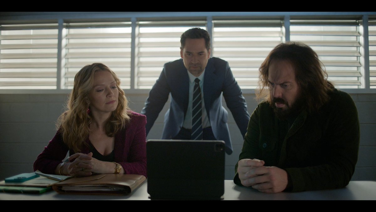 vilgun_'s tweet photo. --- Линкольн для адвоката \ The Lincoln Lawyer  \ 
сезон 4 #thelincolnlawyer
Микки Холлер (адвокат по уголовным делам из Лос-Анджелеса) настолько хорош, что теперь он защищает в суде самого себя https://t.co/WfxiKsph8M