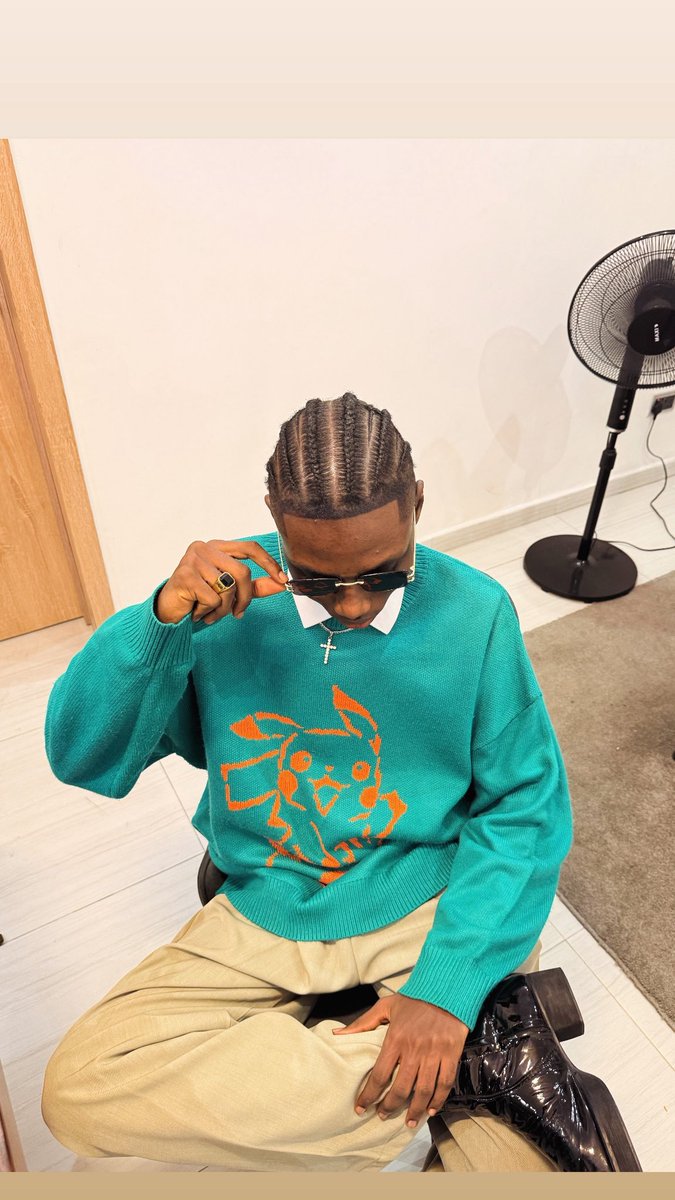 tomzy_meta's tweet photo. Braids >>>>> https://t.co/3AoL8nzjPU