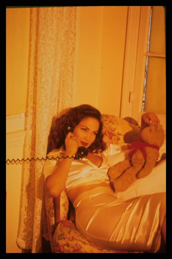 remnantsofpast's tweet photo. Jennifer Lopez, 1995 https://t.co/WGMMS12v8d