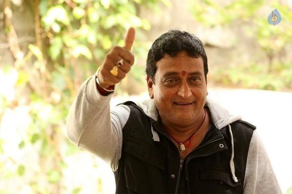 TheCineGossips's tweet photo. మనకి ఆకలి వేస్తే, 

‘పవన్ కళ్యాణ్, పవన్ కళ్యాణ్, పవన్ కళ్యాణ్’
 
అని మూడు సార్లు అనుకుంటే కడుపు నిండిపోతుంది.

– 30 Yrs #PrudhviRaj on #PawanKalyan https://t.co/zzpROQVY4N