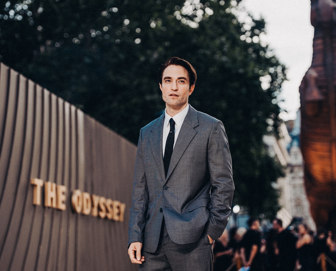 pattinsonphotos's tweet photo. robert pattinson photographed by giulia parmigiani at the odyssey world premiere in london https://t.co/IKhTP4xbP3