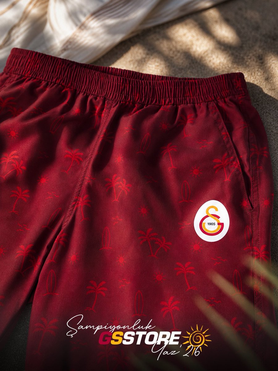 GSStore's tweet photo. Oyun zamanı da, tatil zamanı da sarı-kırmızı! ☀️

Şampiyonluk Yazı ‘26 Çocuk Koleksiyonu şimdi GSStore’da.

📲 https://t.co/Q5llzr7BpB https://t.co/vYlF8K27px