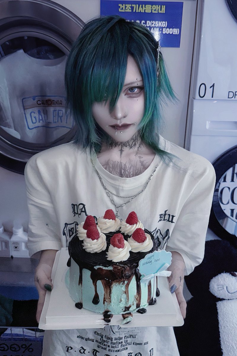 KUROISDEAD_0619's tweet photo. 🎂誕生日おめでとう https://t.co/5LcRY0IPnv