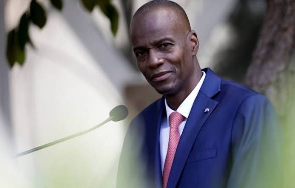 4lasinfo's tweet photo. Nan okazyon 5yèm anivèsè asasina ansyen prezidan Jovenel Moïse jounen madi 7 jiyè a, ansyen premye minis Evans Paul fè konnen : « Okenn moun pa merite yo asasinen. » Li pwofite egzije verite, jistis ak dwa pou viv. @4LasInfo https://t.co/EH31KfMtwq