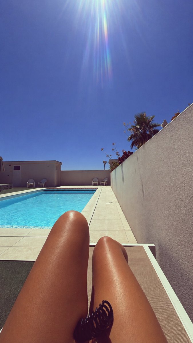 jvtenikertmr's tweet photo. Ça et la Clim et jss heureuse🌞 https://t.co/RJRbAmAaQY