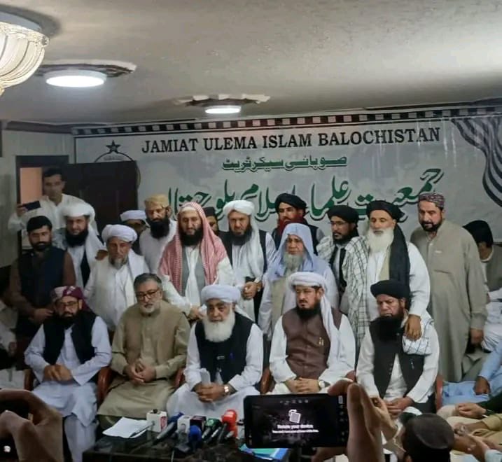 ziakakar7932's tweet photo. جمعیت علماء اسلام بلوچستان نے ۔
نااہل بلوچستان حکومت میں شمولیت کرنے سے انکار کردیا۔
#justiceforbalochistan https://t.co/RWhwzQIDJI