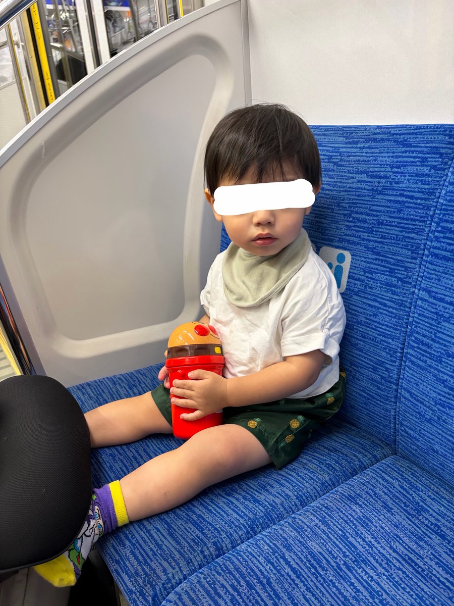 ay_2900's tweet photo. うちの子1歳7ヶ月で11.5kg。
2歳で6kgは本当に想像絶する。

これだよ11.5って。 https://t.co/wmIaBWO3Cp